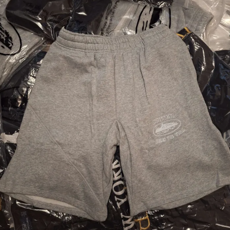 Corteiz Shorts (PILKI)