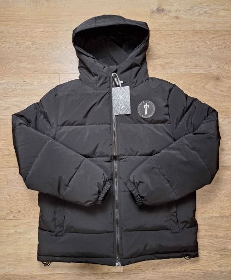 1:1 Trapstar puffer jacket (JUODA)