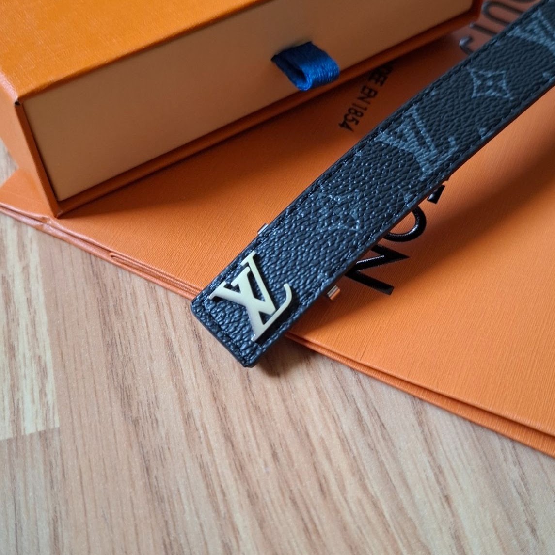 LV Leather Bracelet (Brown)