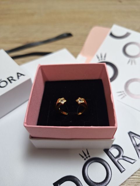 Pandora žiedas Gold Star