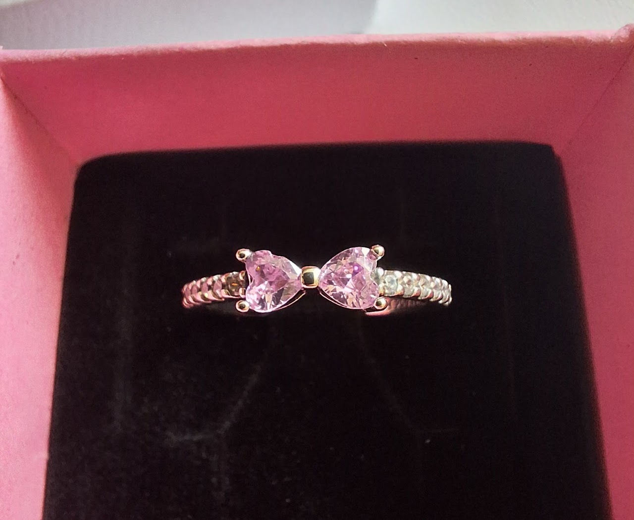 Pandora žiedas Pink bow
