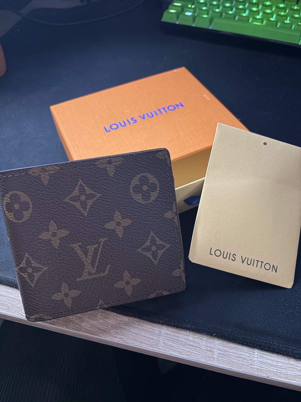 LV Wallet (Ruda su langeliais)