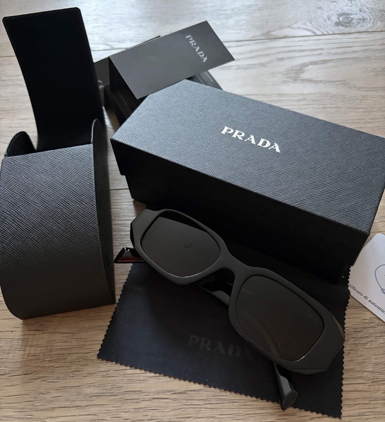 Prada Akiniai nuo saulės ( Tamsiai rudi )