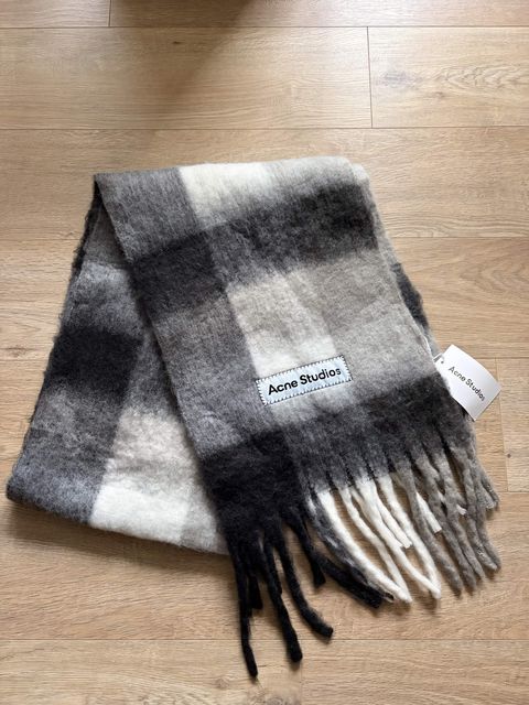 Šalikas Acne Studios (Juodas)